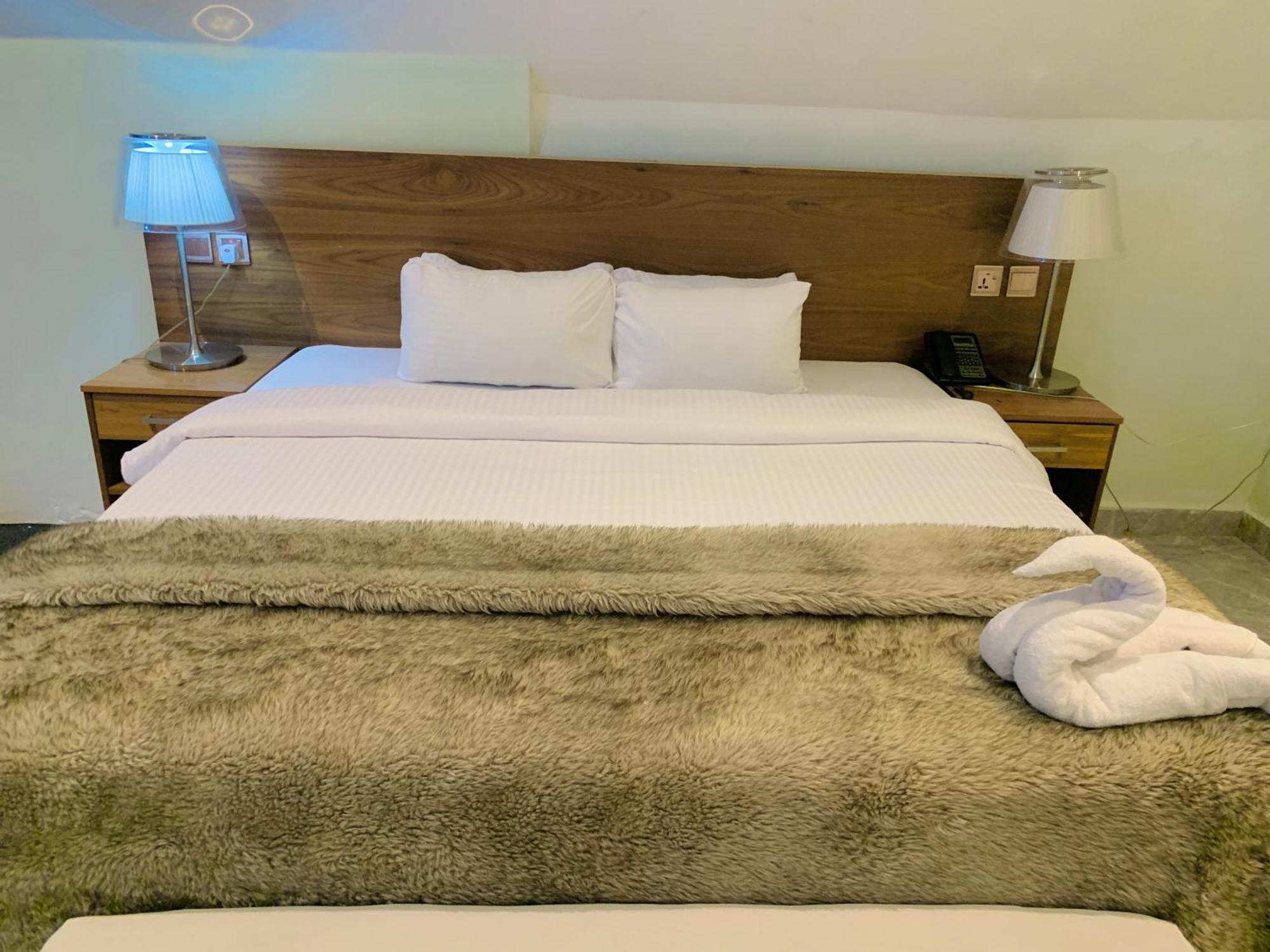 Amor Hotels Abuja Esterno foto