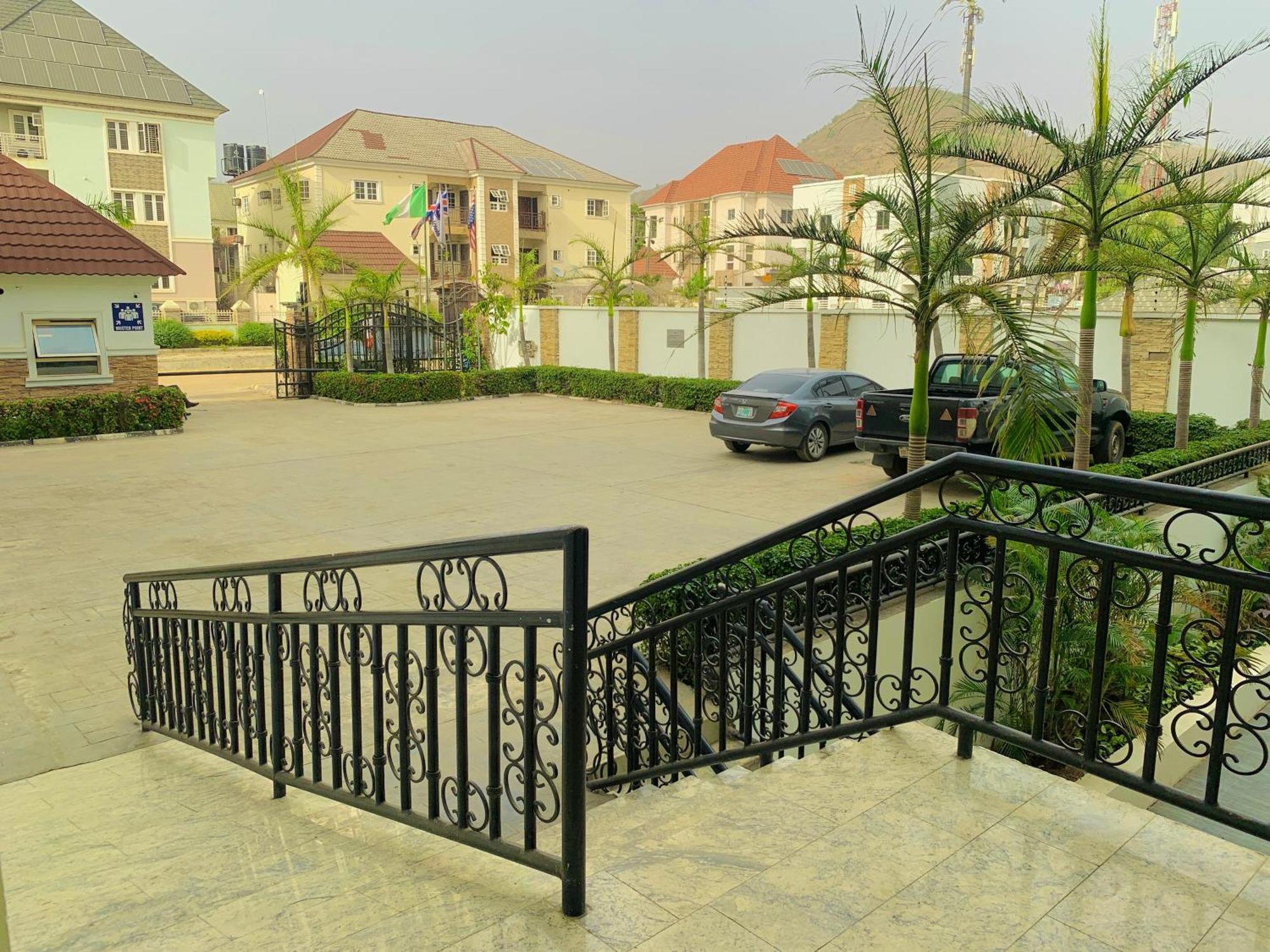 Amor Hotels Abuja Esterno foto